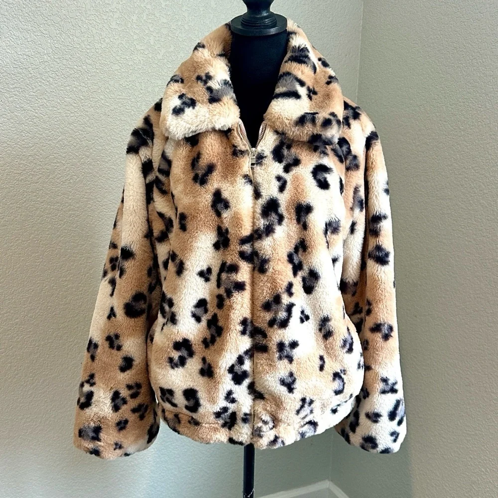 Catherine Malandrino Cheetah Print Faux Fur Jacket - Picture 2 of 7